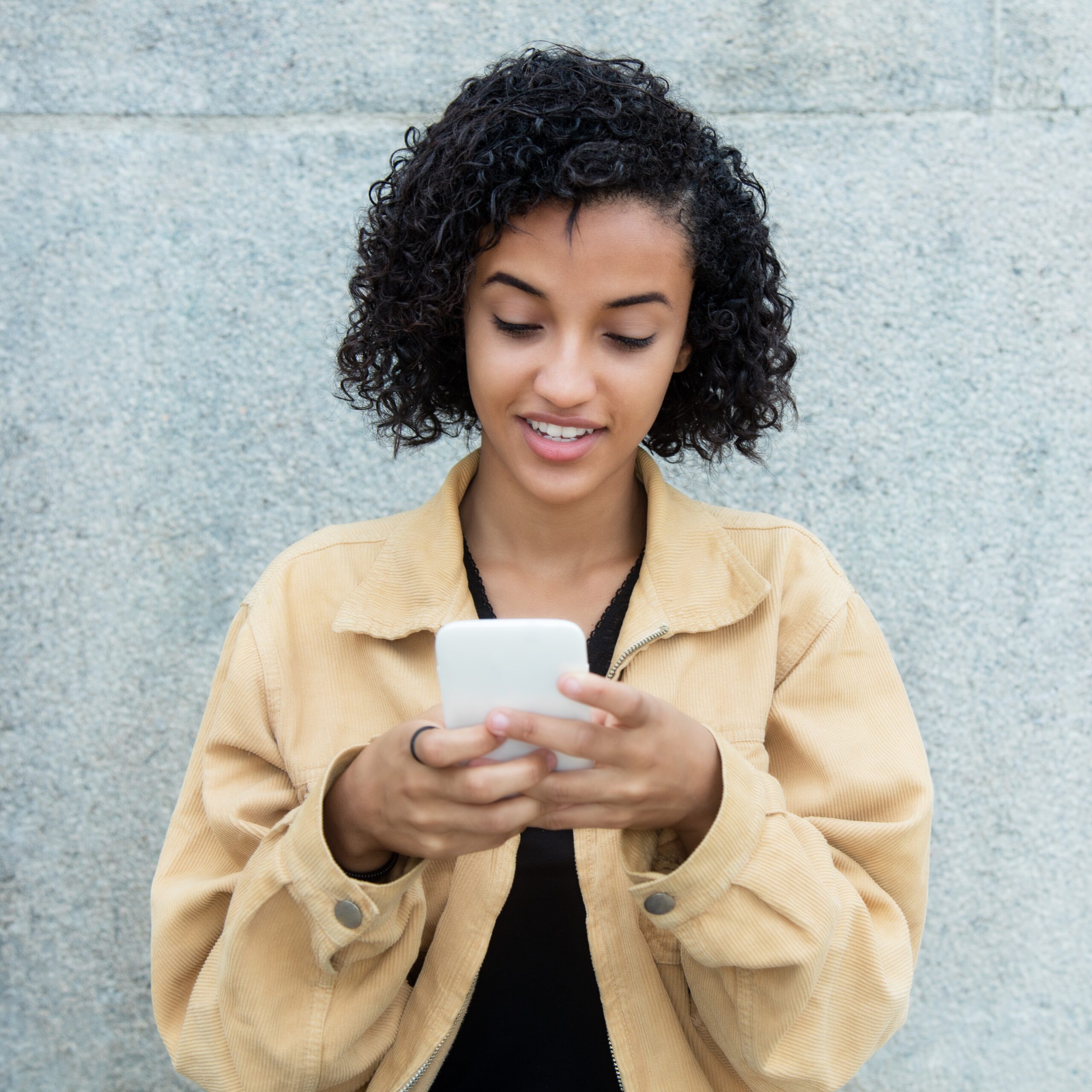 Woman looking for Parenting resources in Presidio, Texas